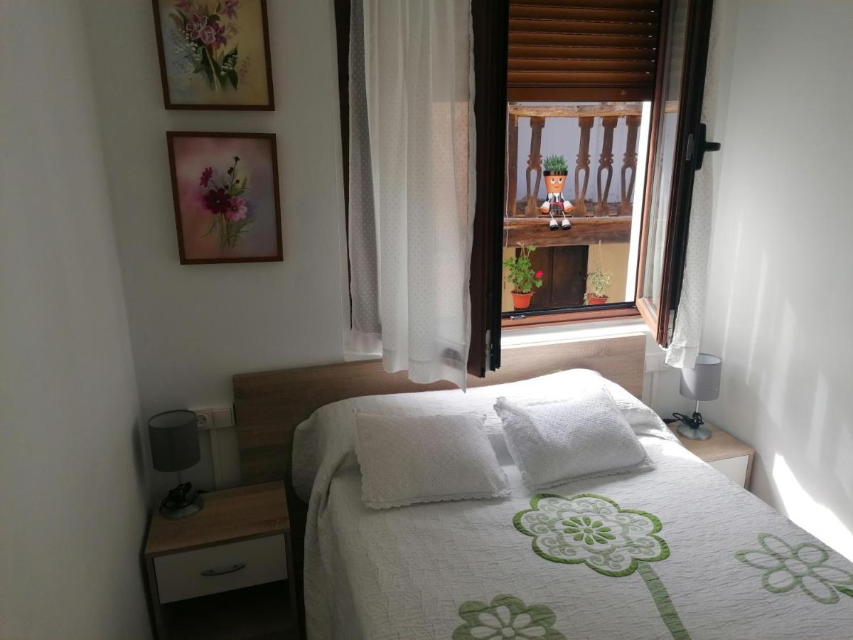La Casina De La Bisa Villa Soto de las Duenas Exteriör bild